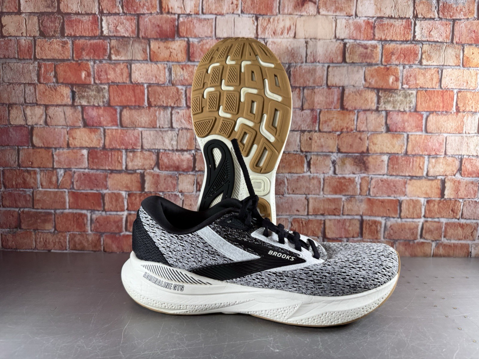 Brooks Adrenaline GTS 24 Womens 9.5B Shoe Running Walking Black 1204261B132 ⚡️