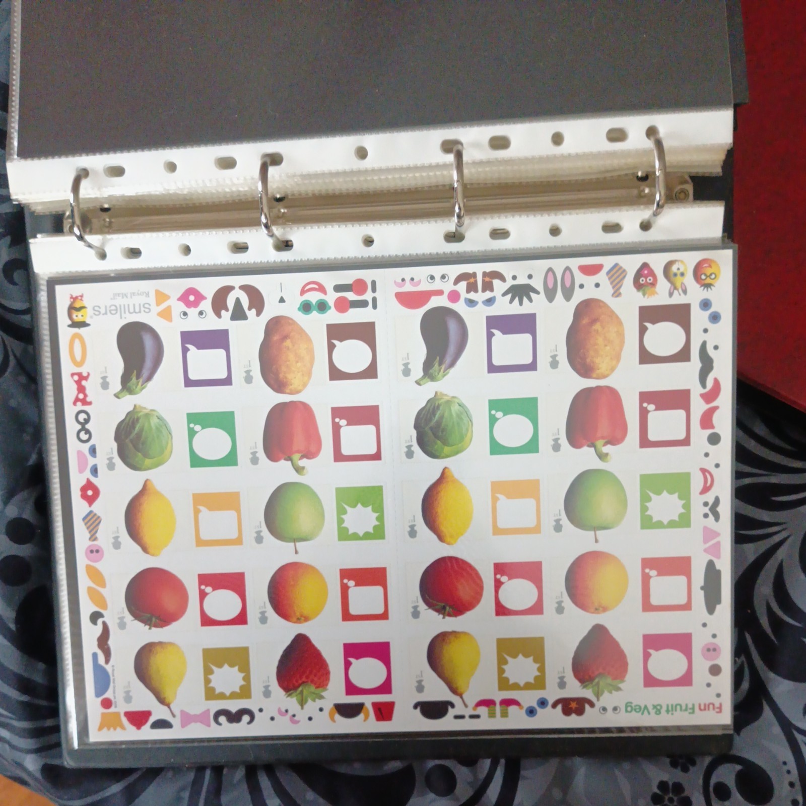 GB QEII 2006 LS29 MNH FUN FRUIT & VEG SMILER SHEET 