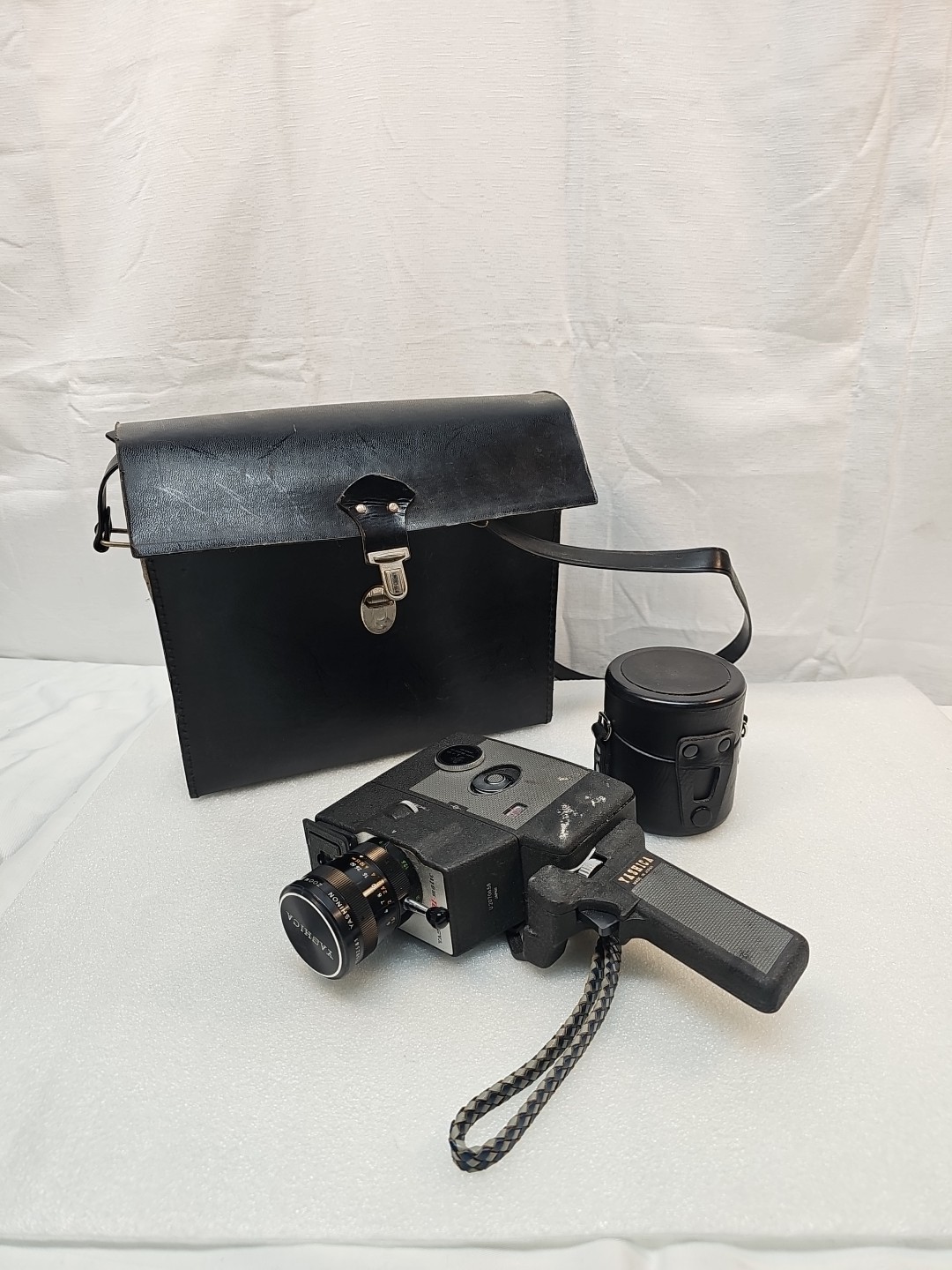 VTG YASHICA Up U matic Movie Camera With Case  1:18 power zoom reflex 8 very old
