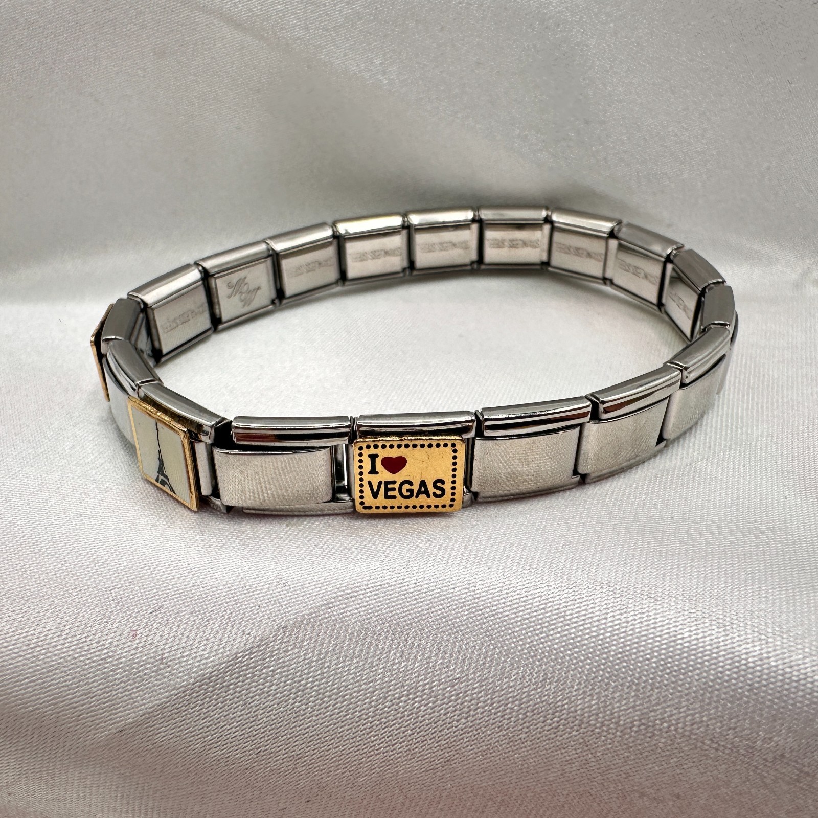 Vintage Y2K I Love Vegas Paris Eiffel Tower Flag Charm Stretch Bracelet Jewelry