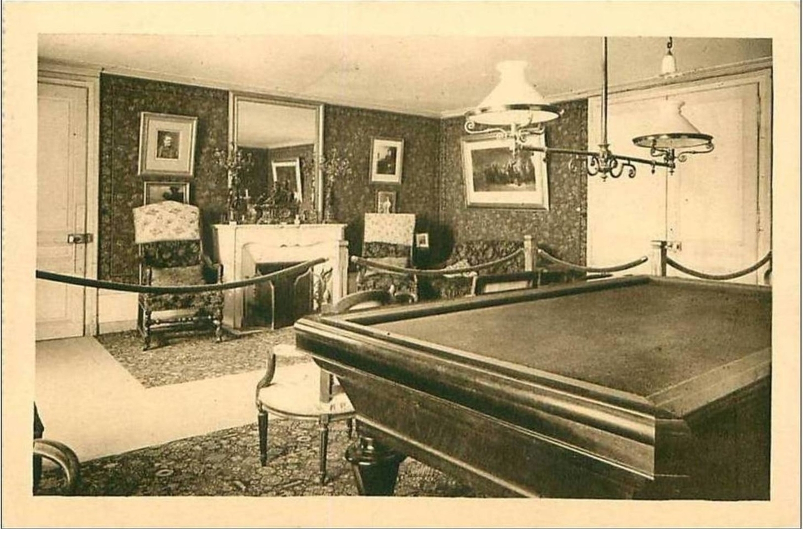 Sports Billard Arbois Mai Son Paternelle De Pasteur Salon