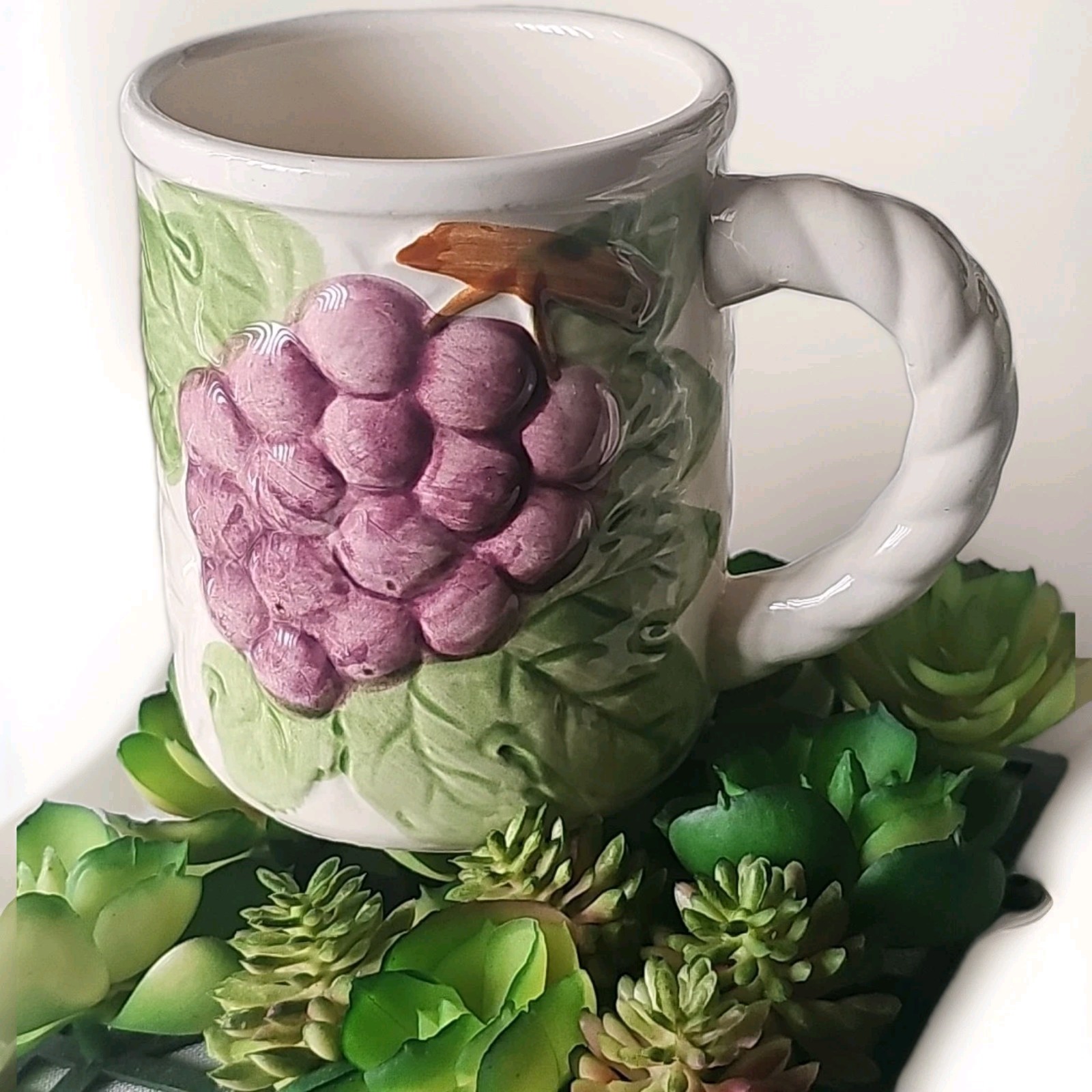 Shafford of Japan Fruit Du Jour Grapes Coffee Mug Embossed Fruit White Mug