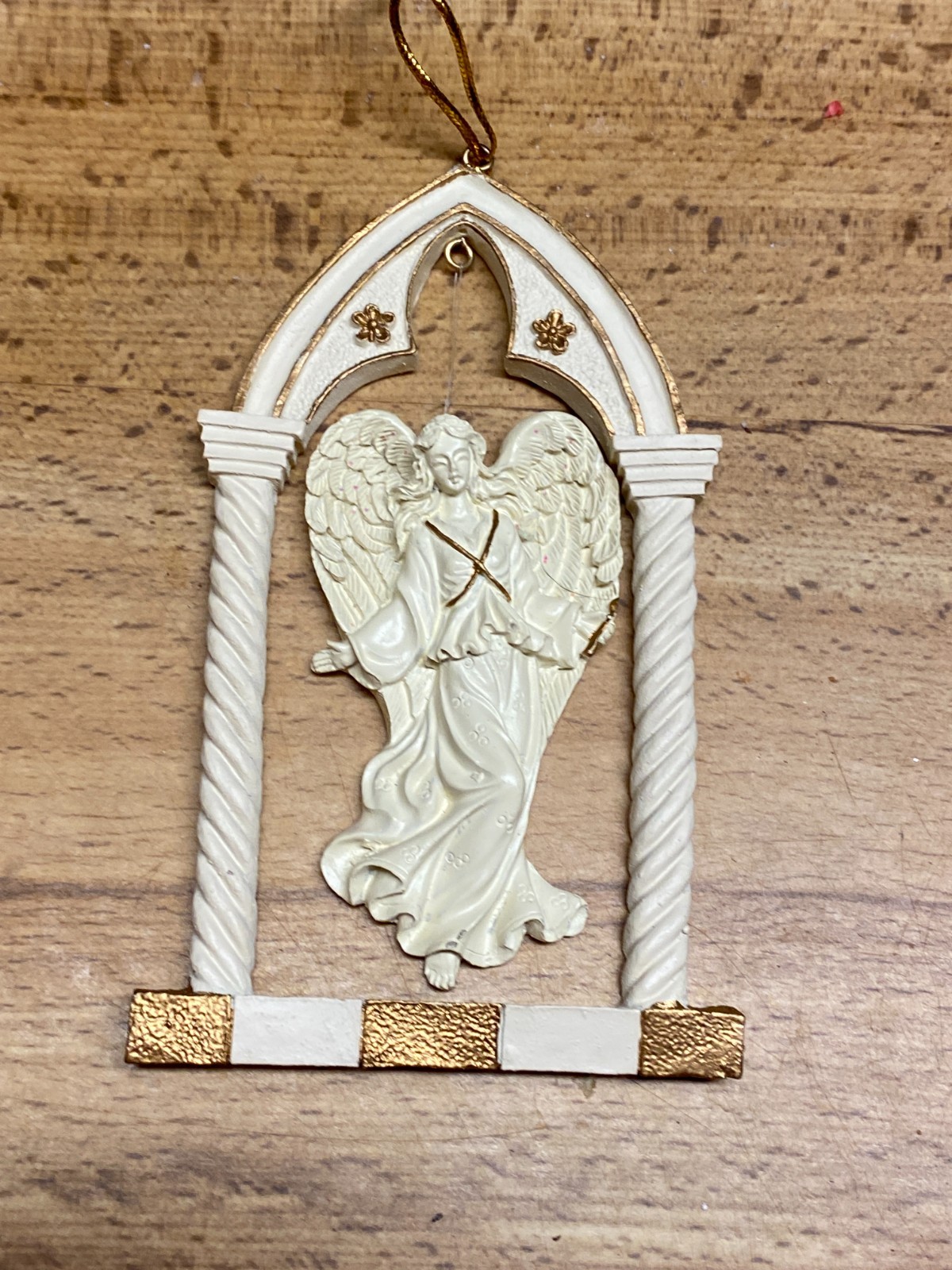Resin Dangling Angel Christmas Ornament 4.5"