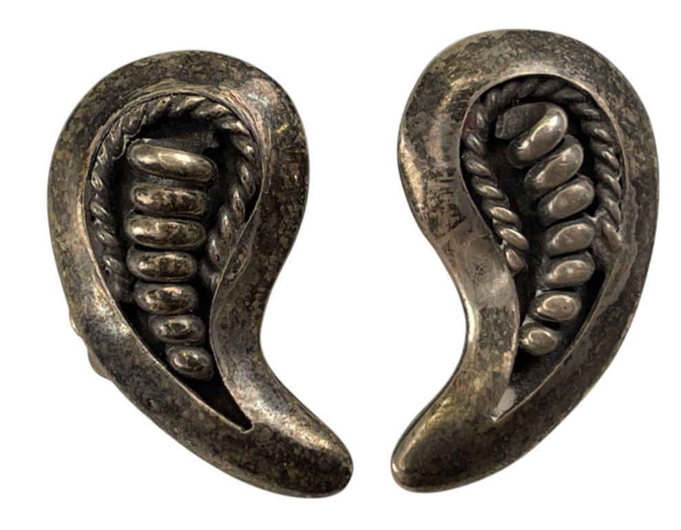 Vintage sterling silver Mexico style clip back earrings