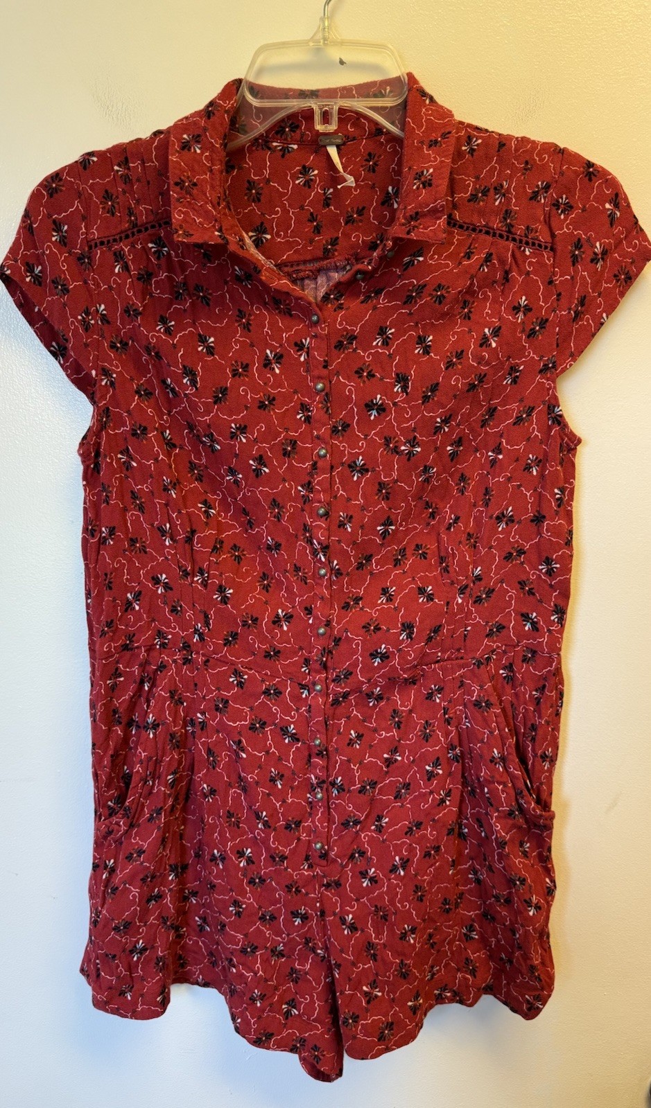 Free People Women's Floral Print Romper Button Front Short Sleeve Red Size Small