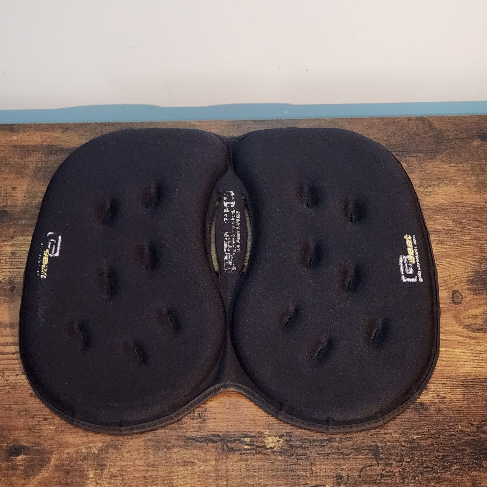 Gelco GSeat Ergonomic Gel Seat Cushion Black Portable Orthopedic Pad Chair