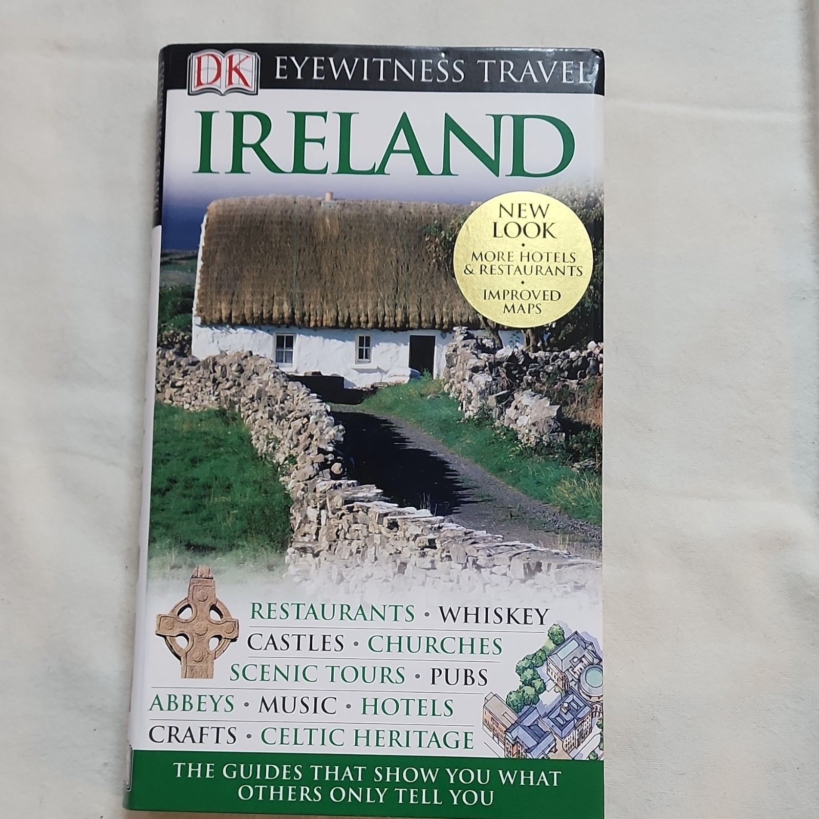 DK Eyewitness Ireland Travel Guide with Maps Hotels Restaurants Attractions