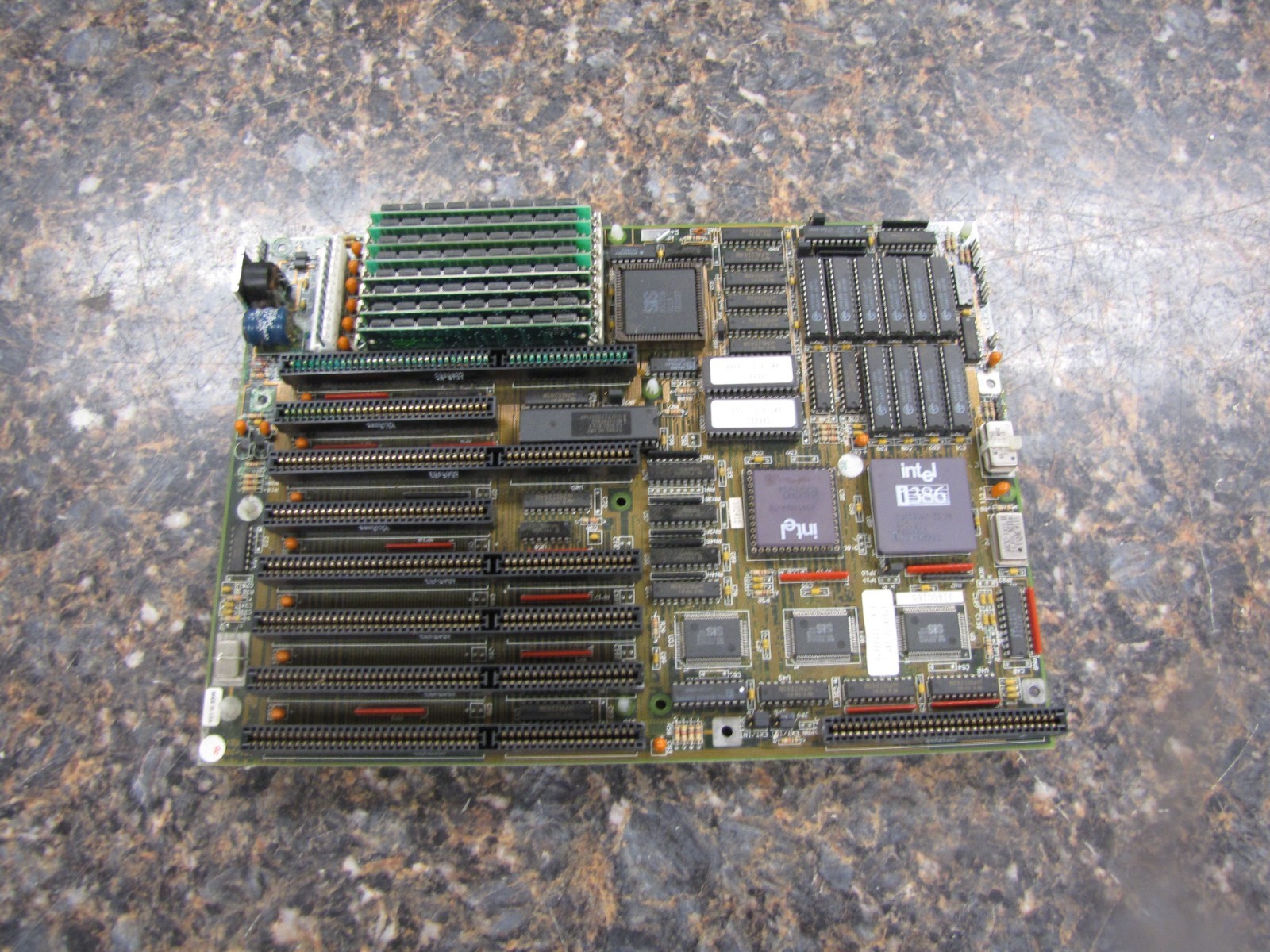 Vintage Atronics Intl. AMI 4.0.1 Intel i386 Board Motherboard