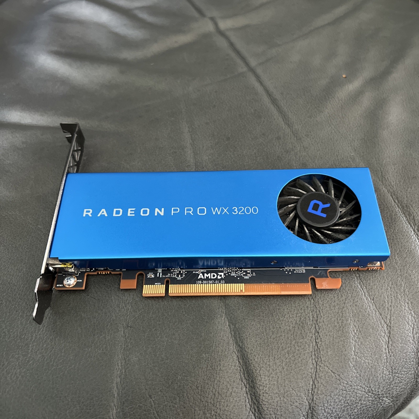 AMD Radeon Pro WX3200 4GB PCI-E Quad Mini Displayport Video Card
