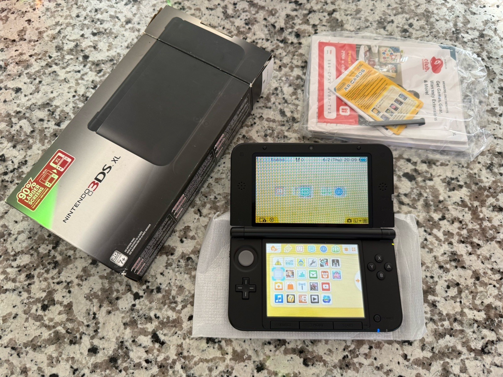 Nintendo 3DS XL Handheld System Black with USB Charging Cable