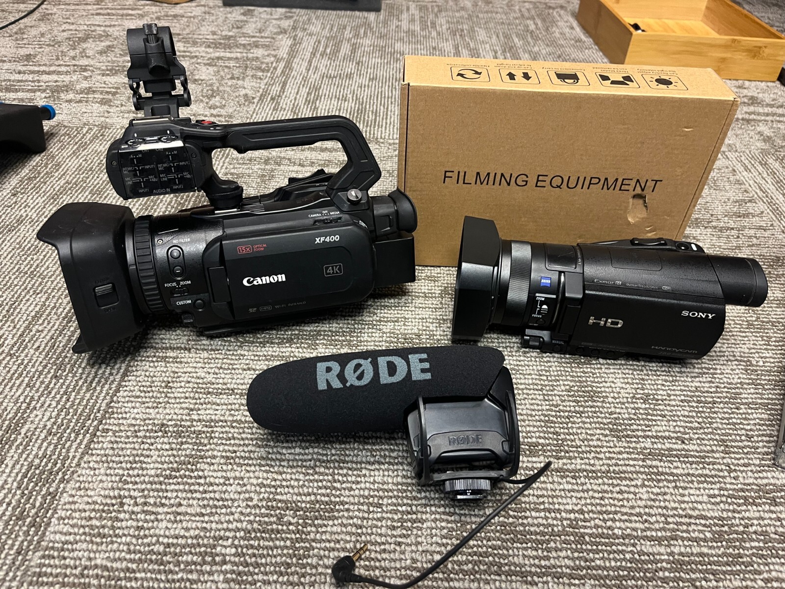 Filming Starter Pack - Canon, Sony, RODE & Wireless Mic, & NEEWER - Video Camera