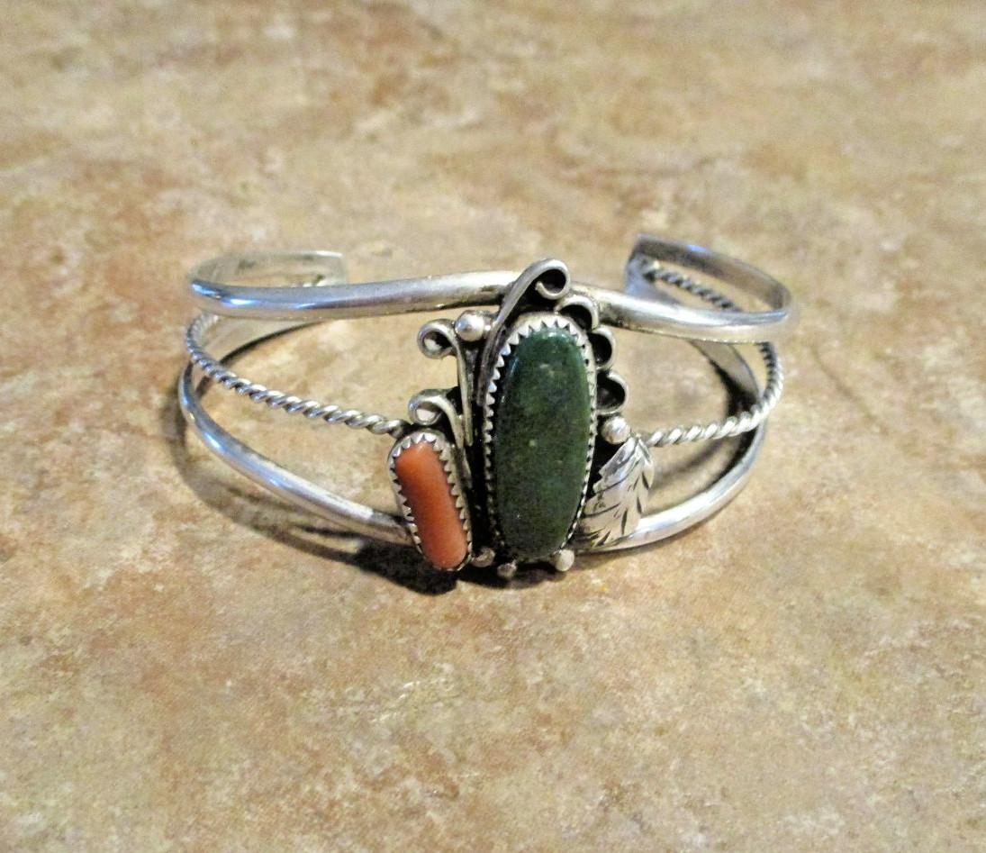 FINE Vintage Navajo Sterling Silver DARK GREEN TURQUOISE / CORAL Bracelet