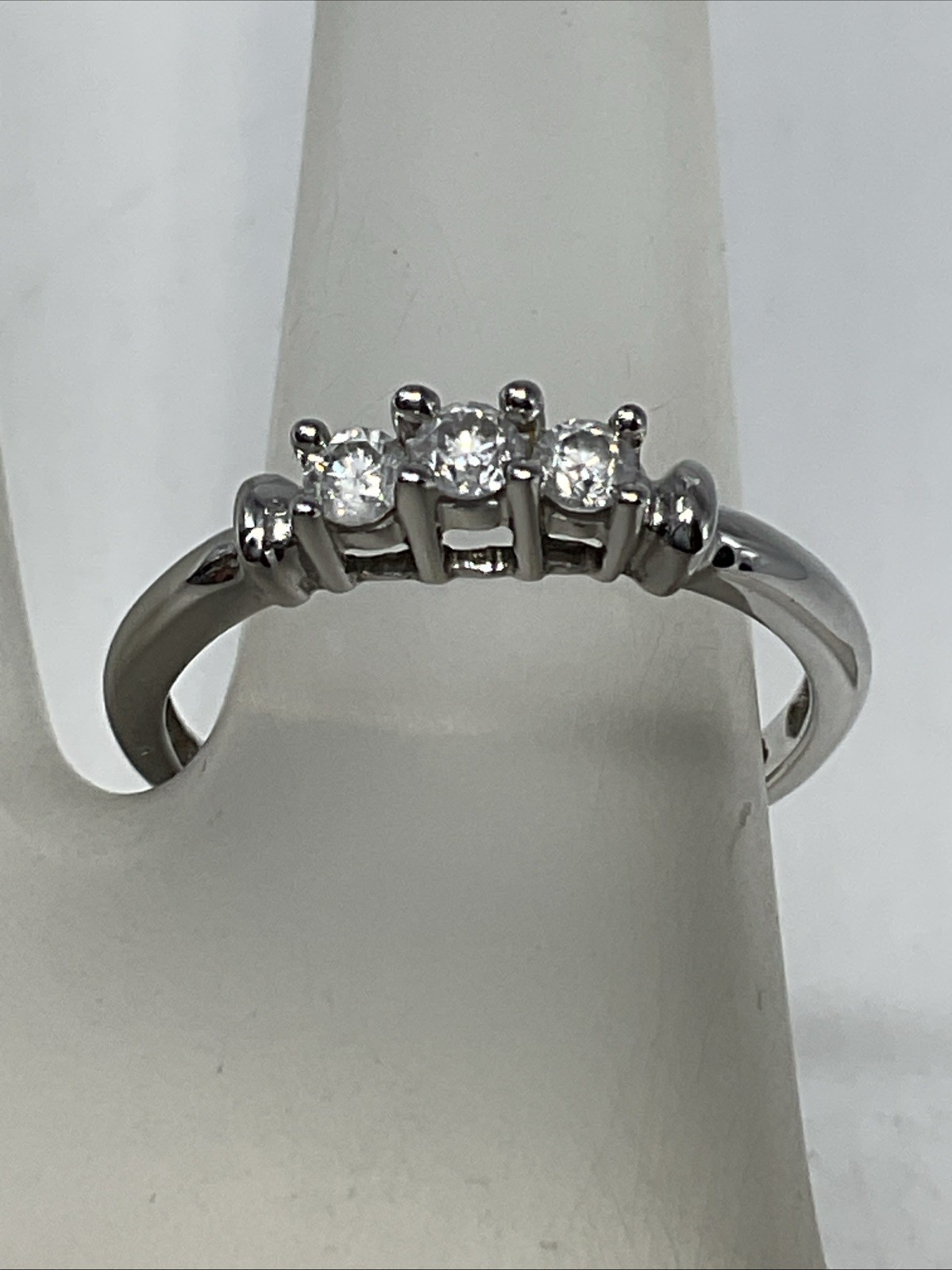 Engagement Ring Solid 10K White Gold 3-Stone Genuine Diamond 1.8gr. Size 7