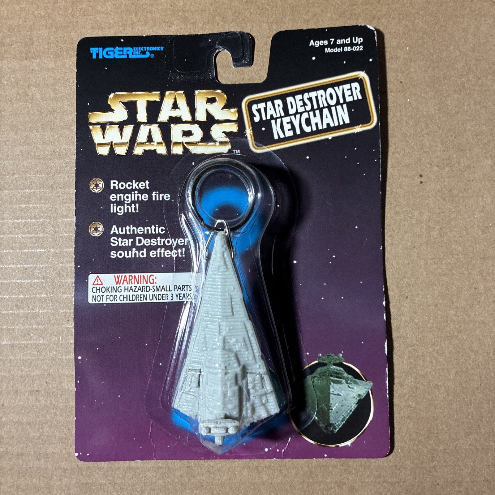 Star Wars Star Destroyer Collectible Keychain 1997 NEW