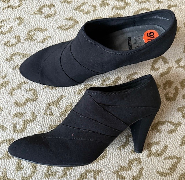 Impo Stretch Ankle Boots Black Size 9.5 Vegan Booties