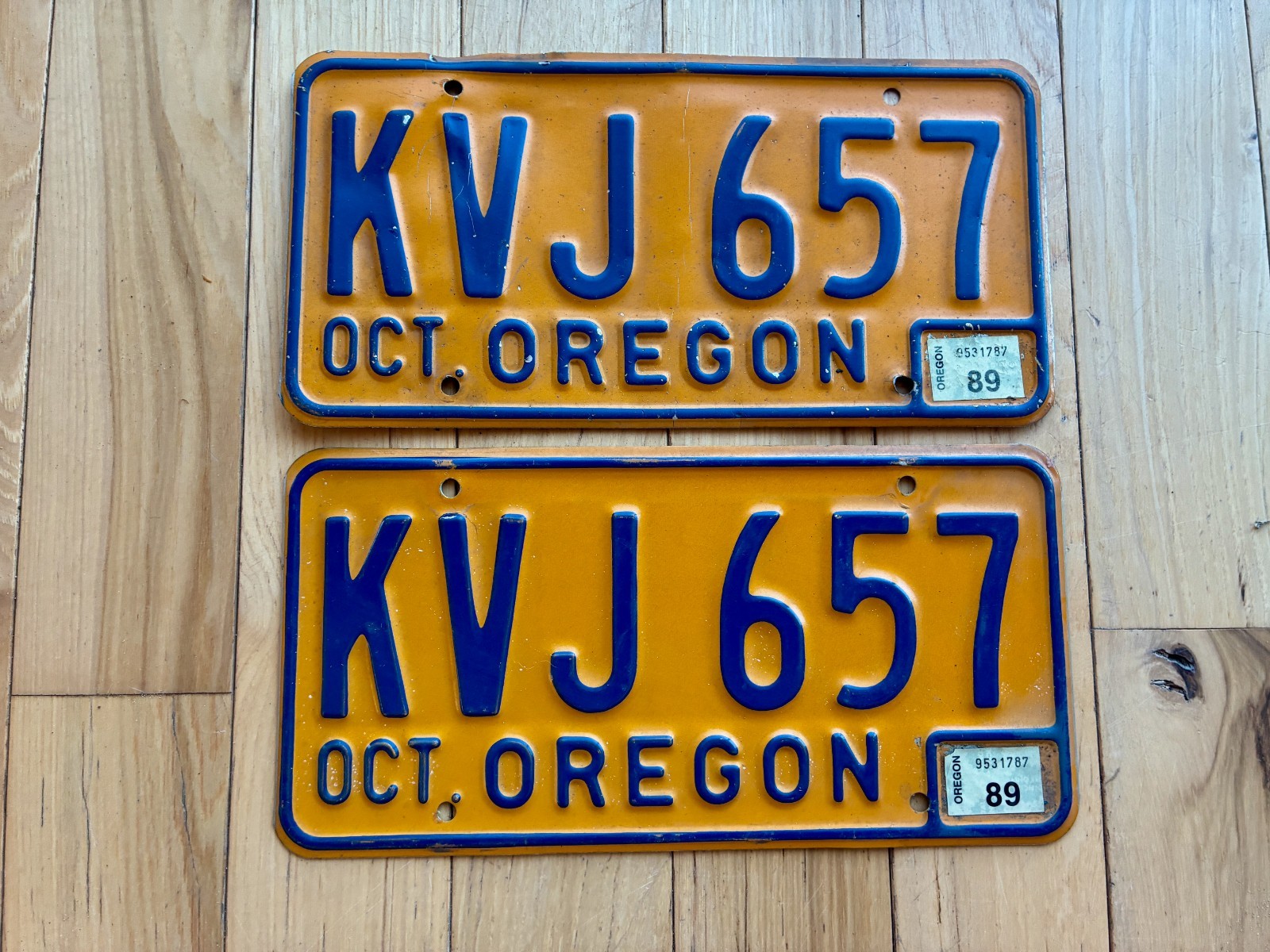 1989 Oregon License Plate Pair