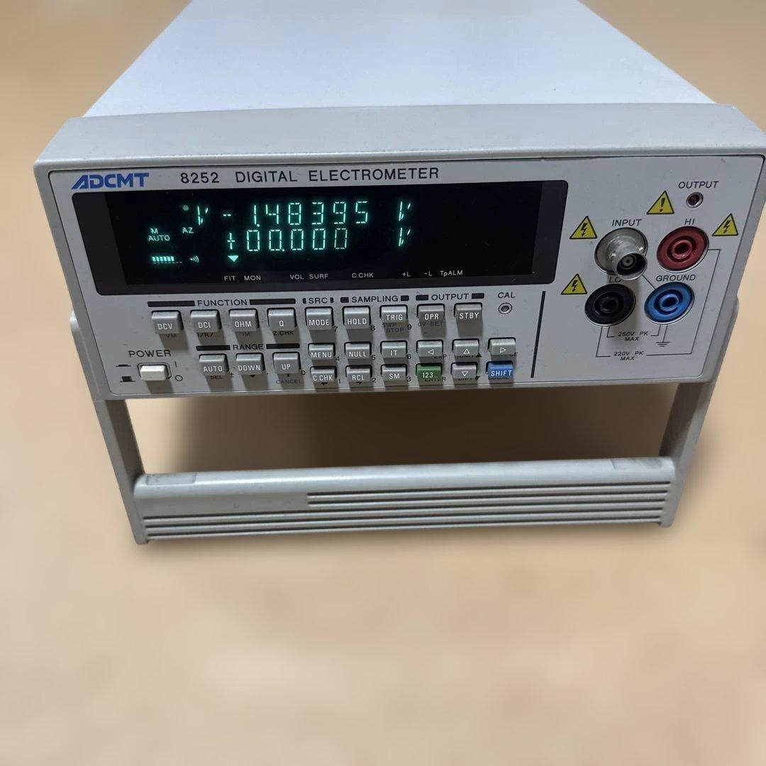 ADCMT 8252 Digital Electrometer ADC Corporation 5.5 Digit