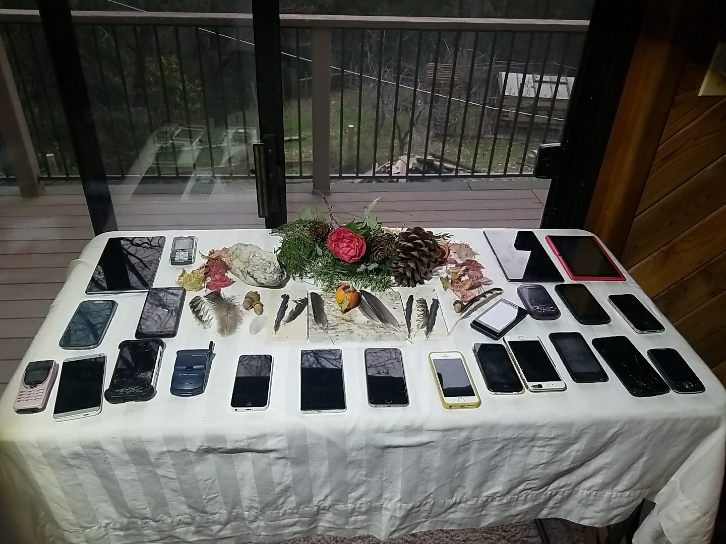 Smartphone lot 23 Phones Tablets iPhone Samsung Motorola Parts Repair