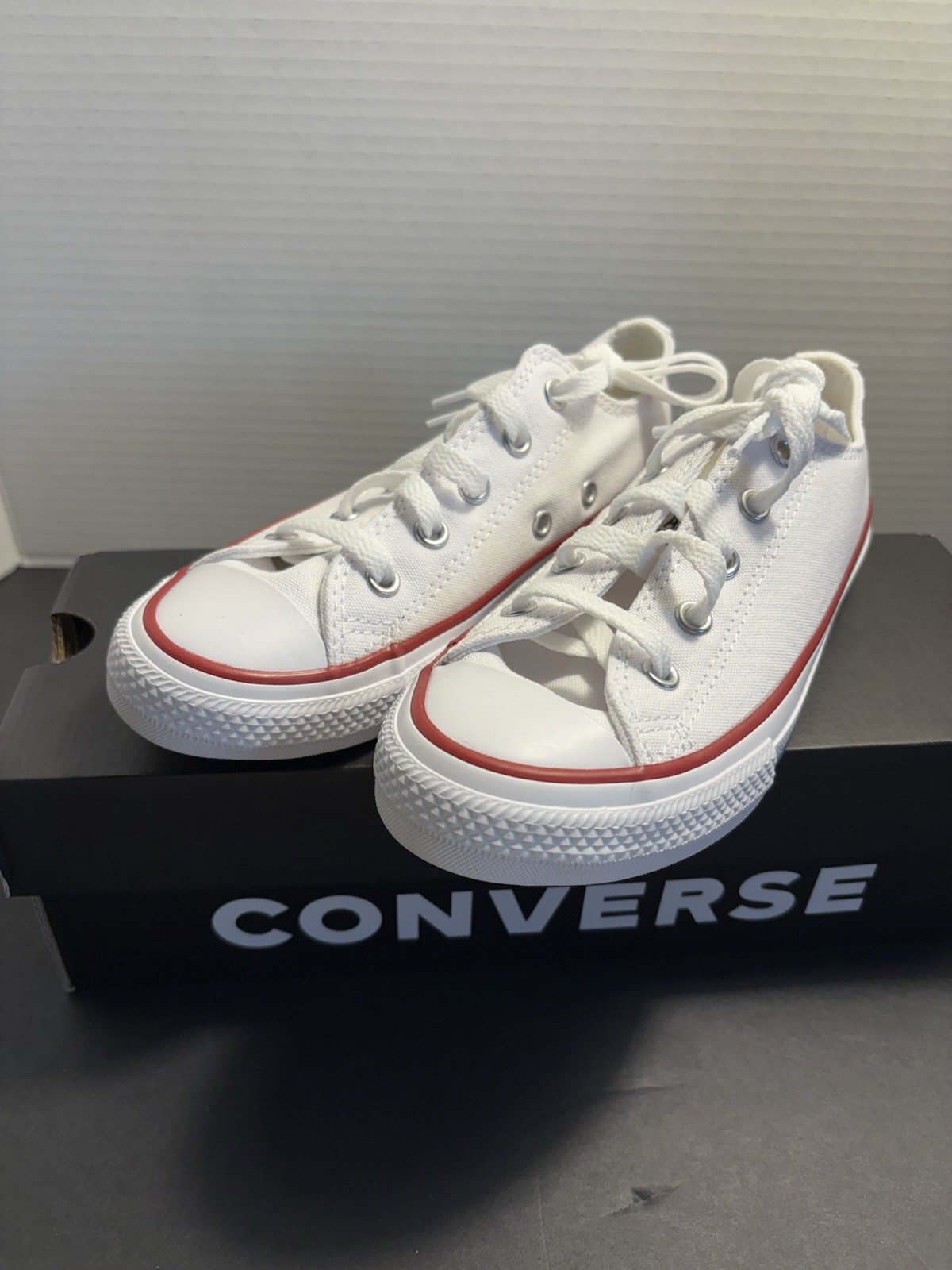 Converse Chuck Taylor All Star Low-Top Youth Size 1