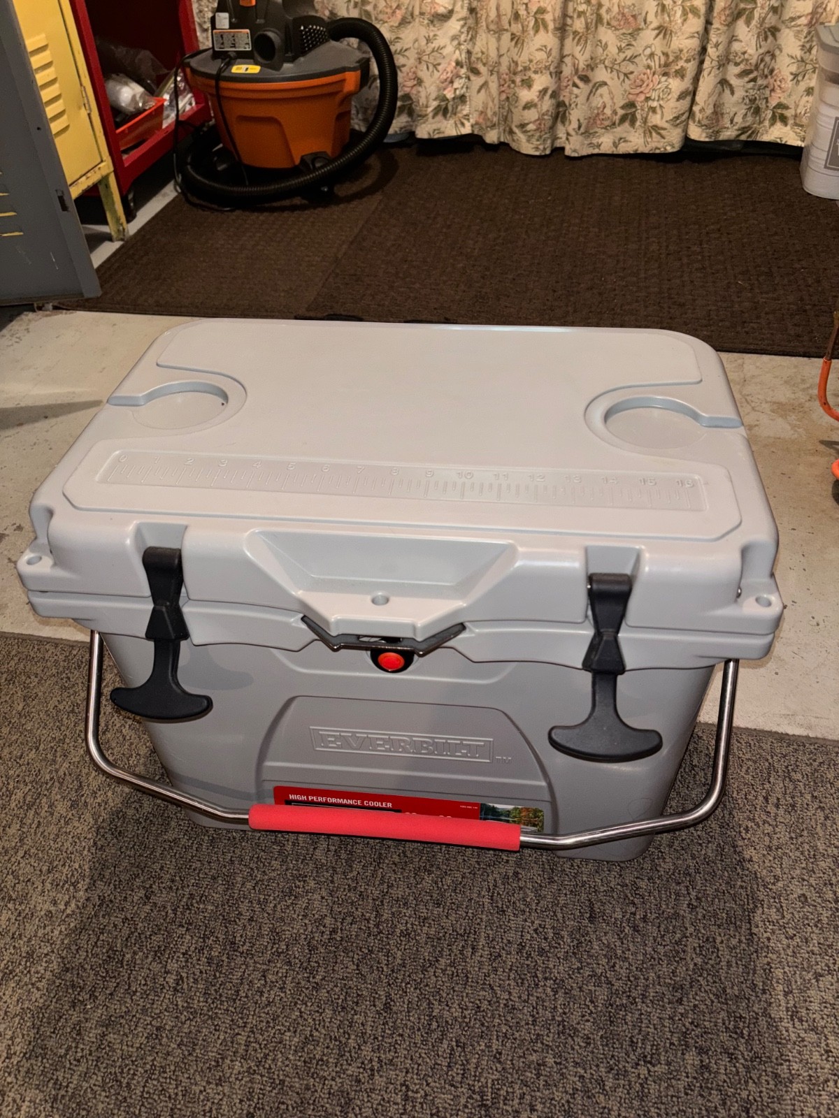 Everbilt cooler, 26 quart capacity, color: Gray