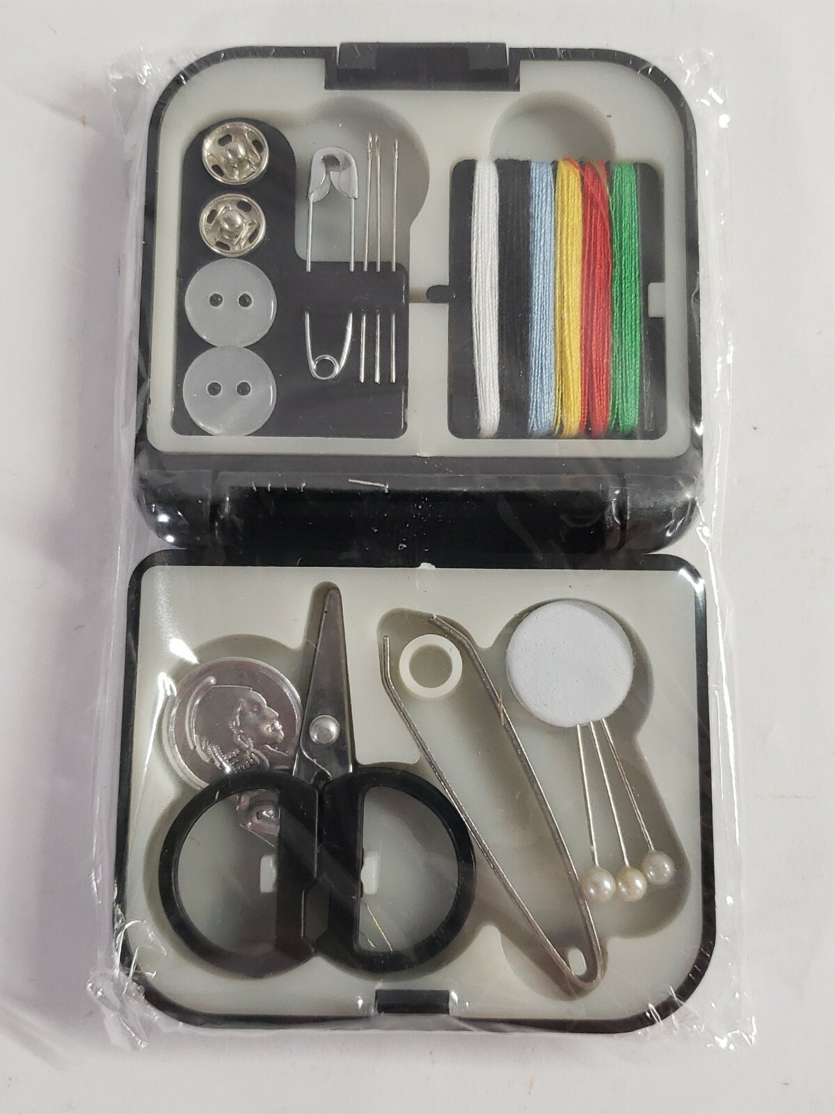 Travel Sewing Kit Thread Needles Mini Scissors Tweezers w/ Portable Case NEW NIB
