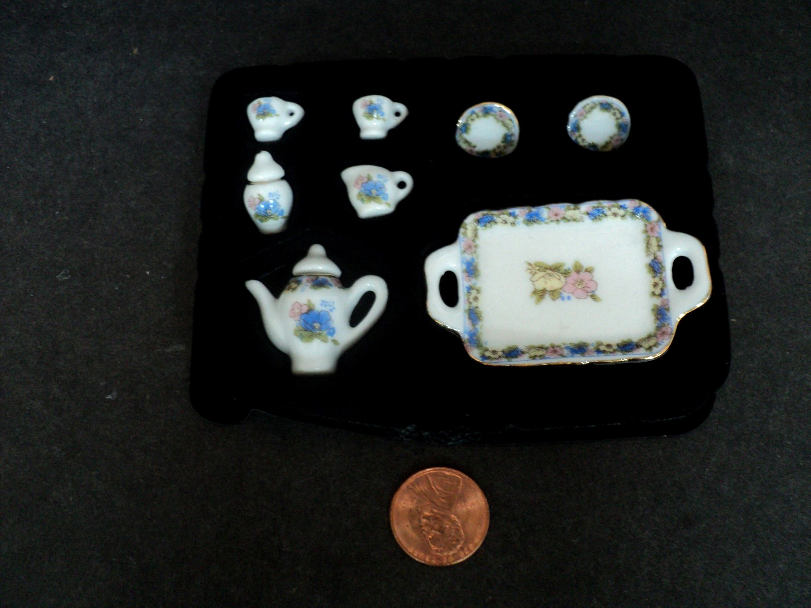 DOLLHOUSE TEA SET- 10-PC. FLORAL