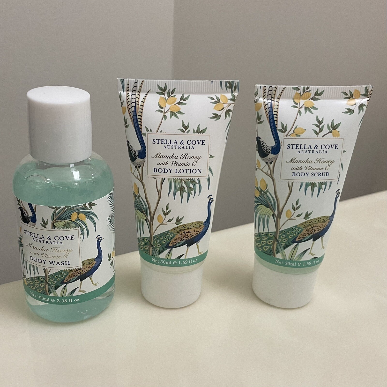 Stella & Cove Australia Body Care Manuka Honey and Vitamin C Lotion Scrub Wash