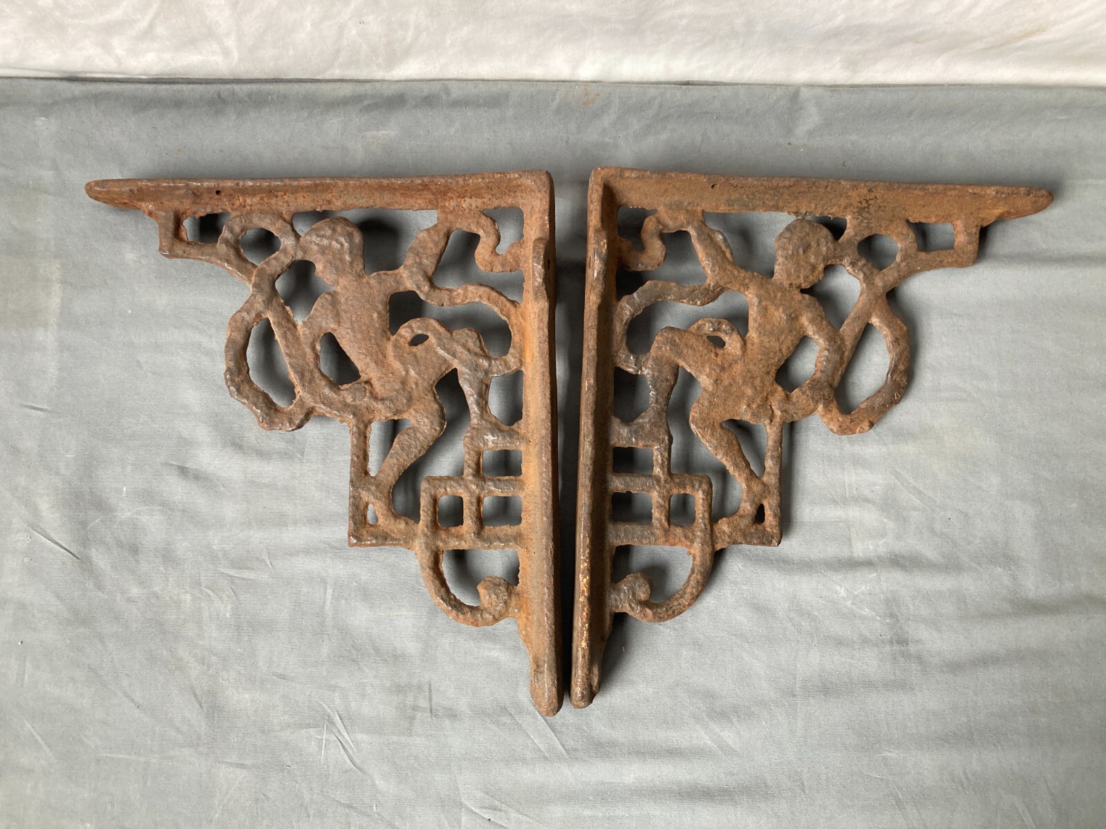 Pair Antique Iron Shelf Corbels Brackets Shabby Cherub Angel Chic Vtg 132-26E