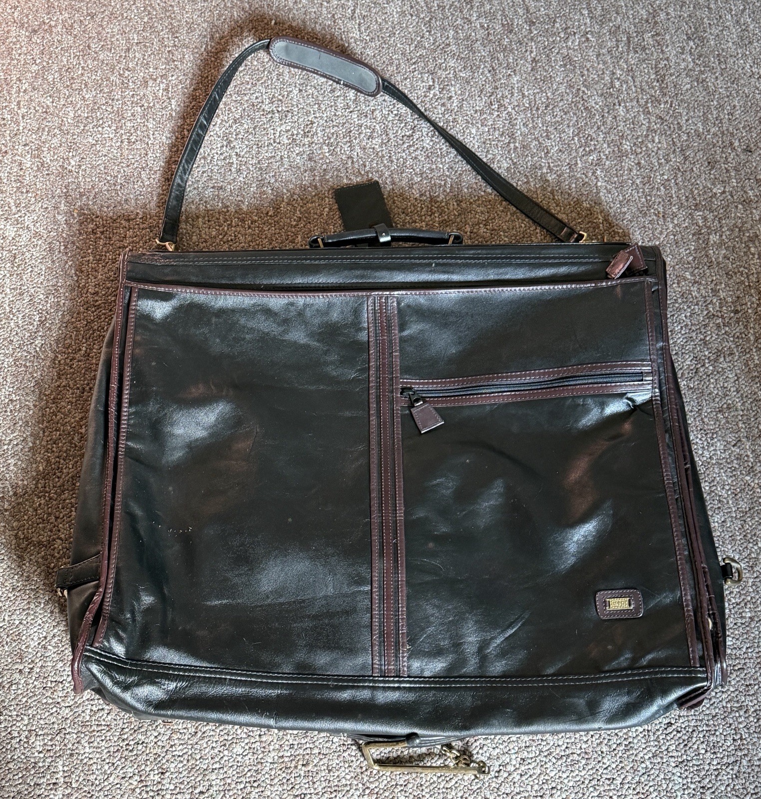 VINTAGE LAND BLACK LEATHER GARMENT BAG LUGGAGE CLOTHES TRAVEL BAG &5 HANGERS WOW