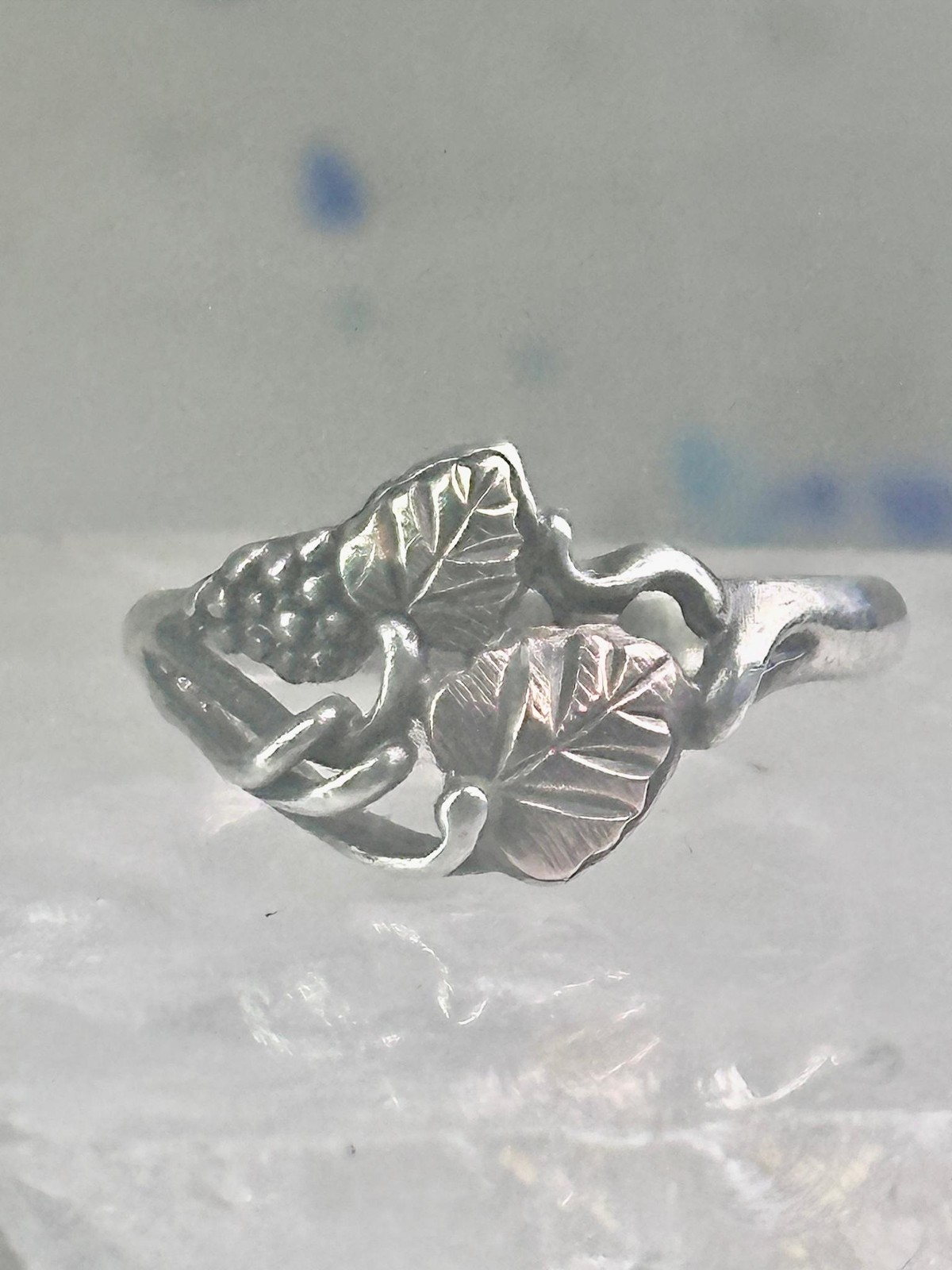 Black Hills Gold ring grapes band leaves size 6.5 sterling silver women