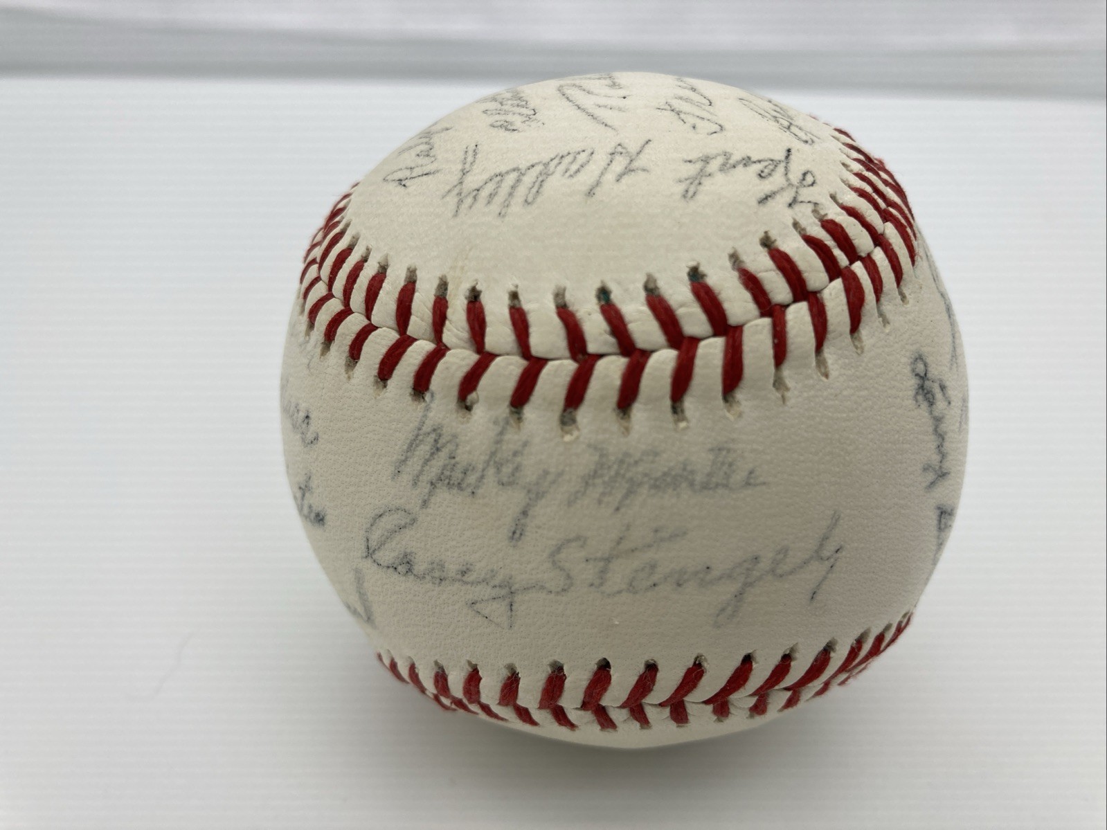 1958 Faux Autographed New Your Yankees Team Baseball Mantle, Berra, Ford