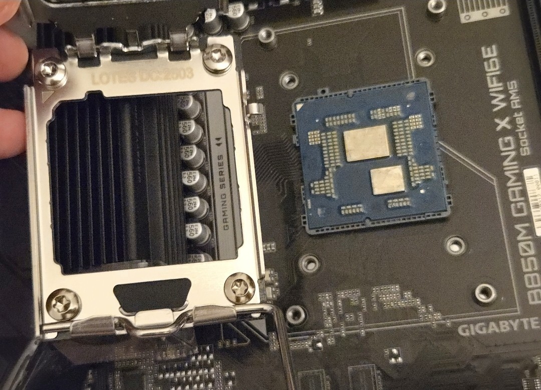 AMD 9800x3d Delidded + Thermal Grizzly Direct-Die Pro RGB