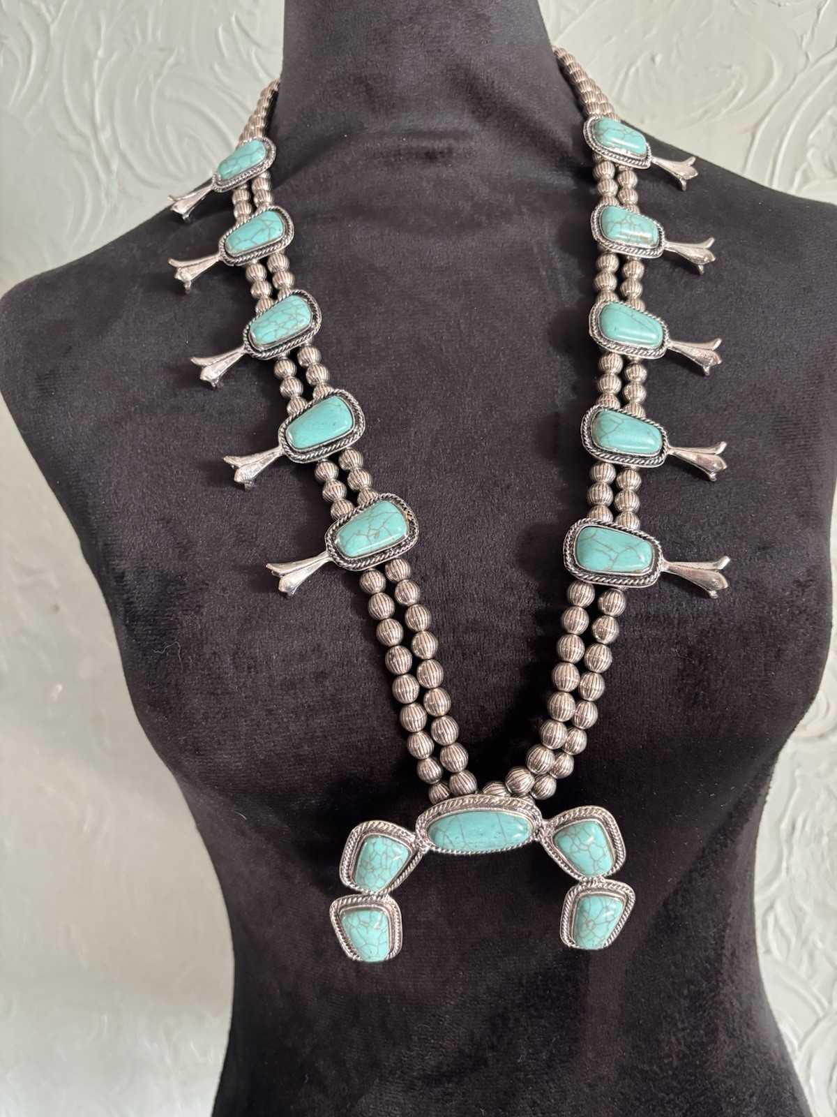 Western Turquoise Jewelry Lot – Necklace, Bracelet & 5 Pairs of Earrings