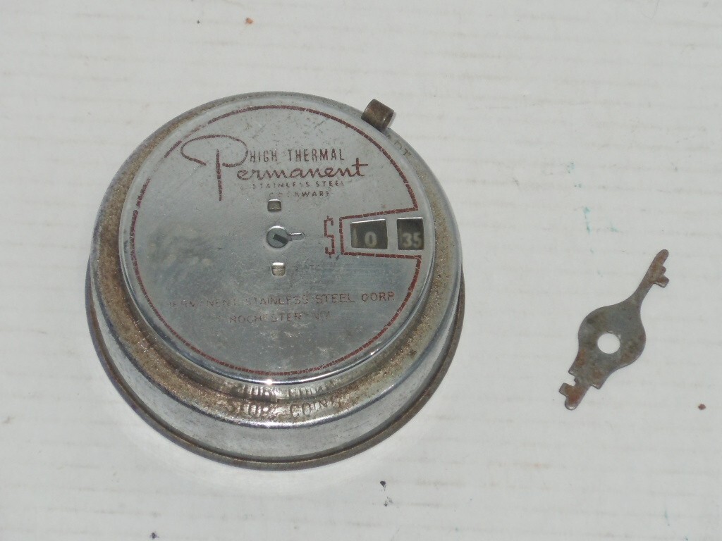 VINTAGE ADD O BANK BANKERS UTILITIES COMPANY INC ADVERTISING COIN BANK KEY WORKS