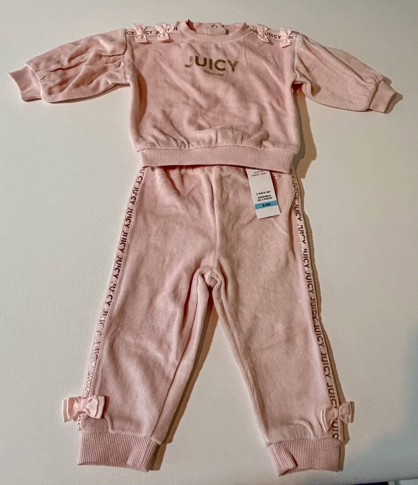 NWT's Juicy Couture 2 Pc Set. 6-9 M, Ultra Soft For Your Casual Princess!