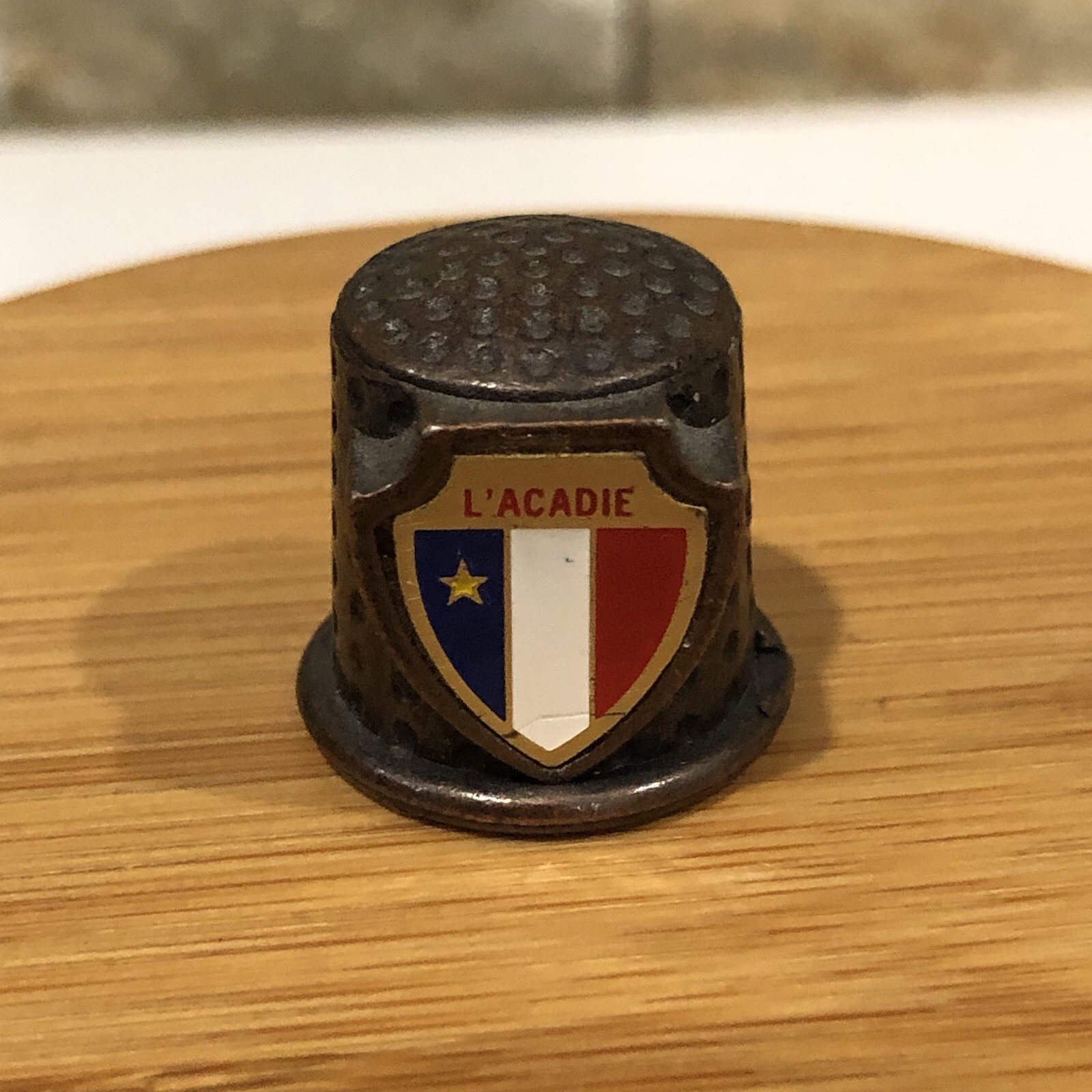 Vintage Thimble L’Acadie T23