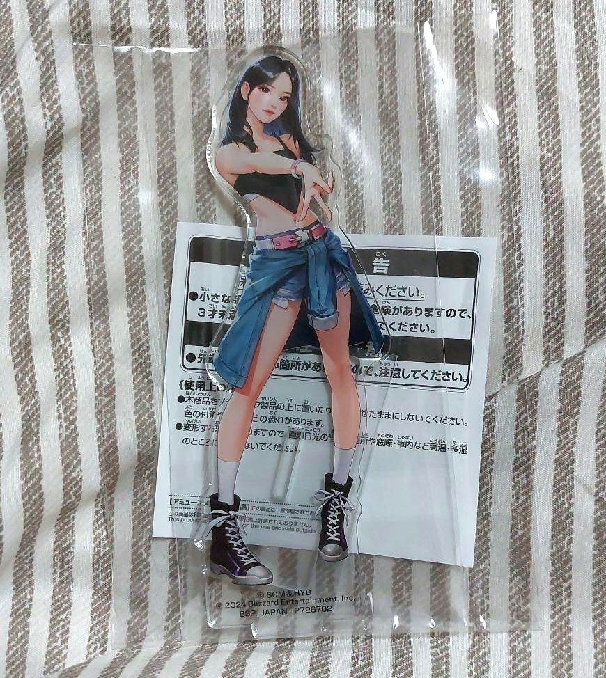 Overwatch Le Sserafim Mini Acrylic Stand Sakura