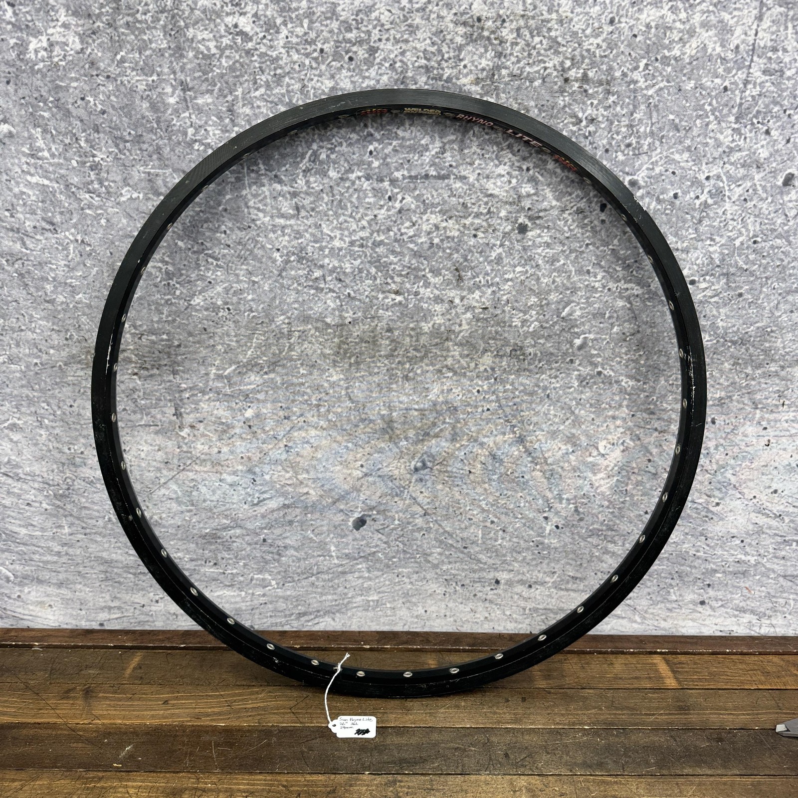 Vintage Sun Rims Rhyno Lite 26in Rim 36H 559x29.5mm Black 6000 Alloy MTB Dings