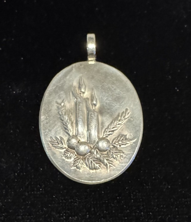 Christmas handcrafted metal Pendant holiday candles ornaments oval