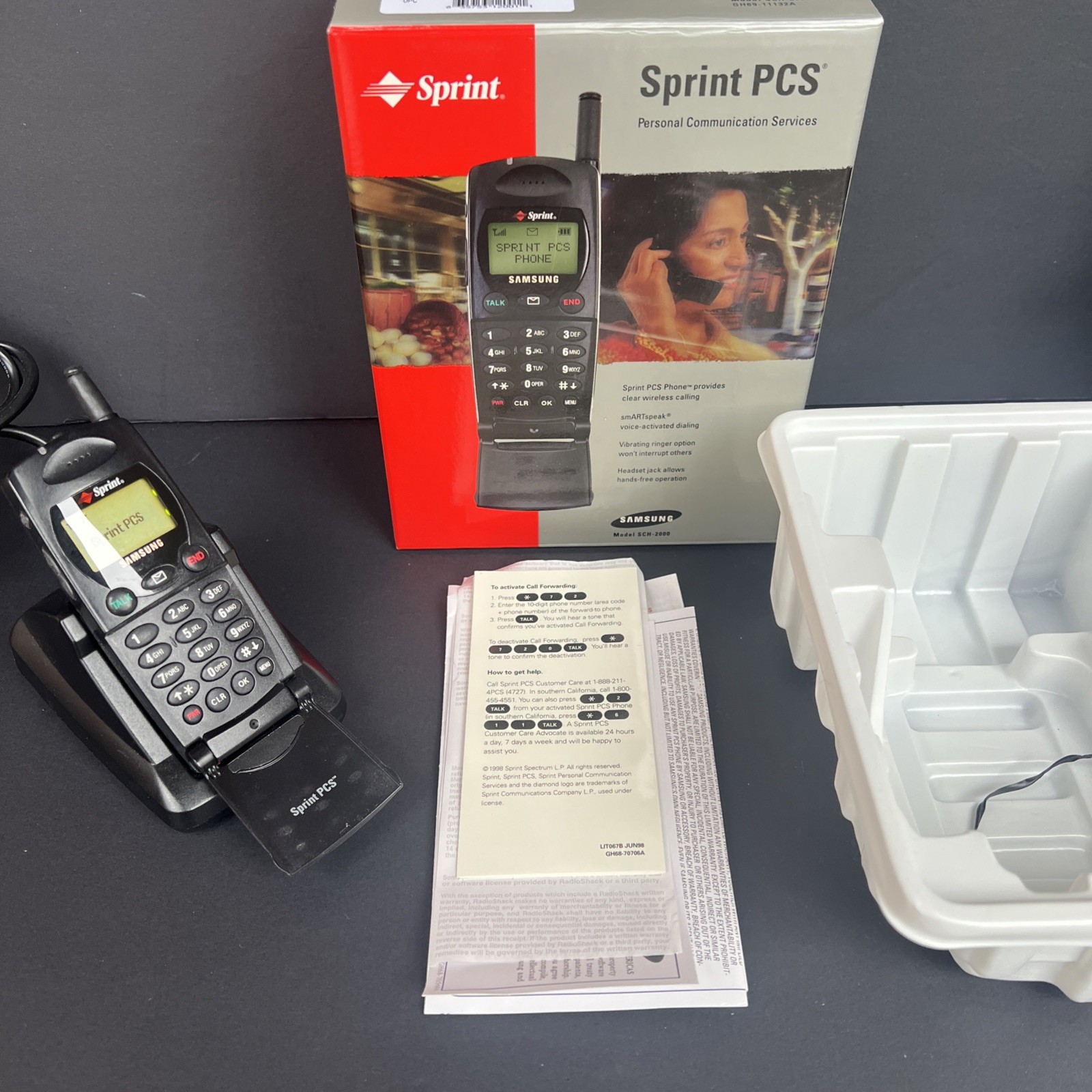 VTG Sprint PCS Samsung SCH-2000 Cell Phone w/ Box Charger Manuals Powers On