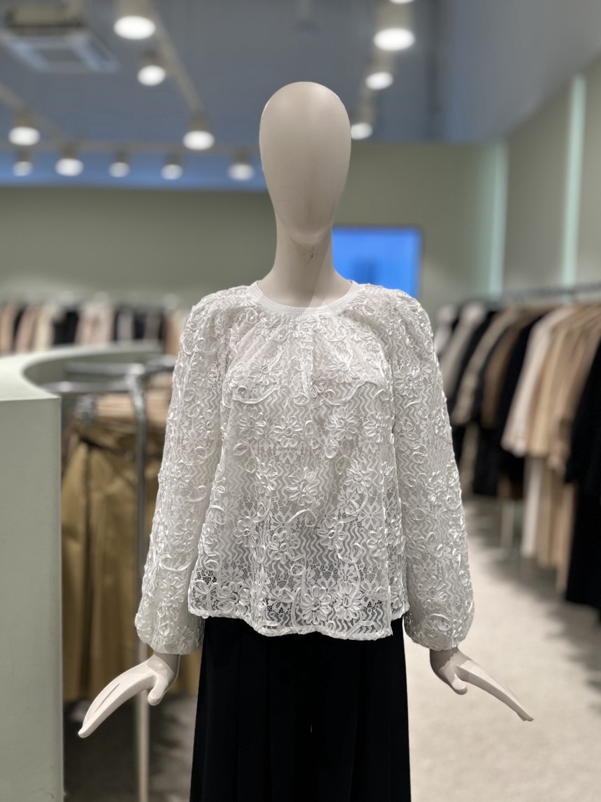 Floral Embroidery Round Neck Blouse L253PSC022