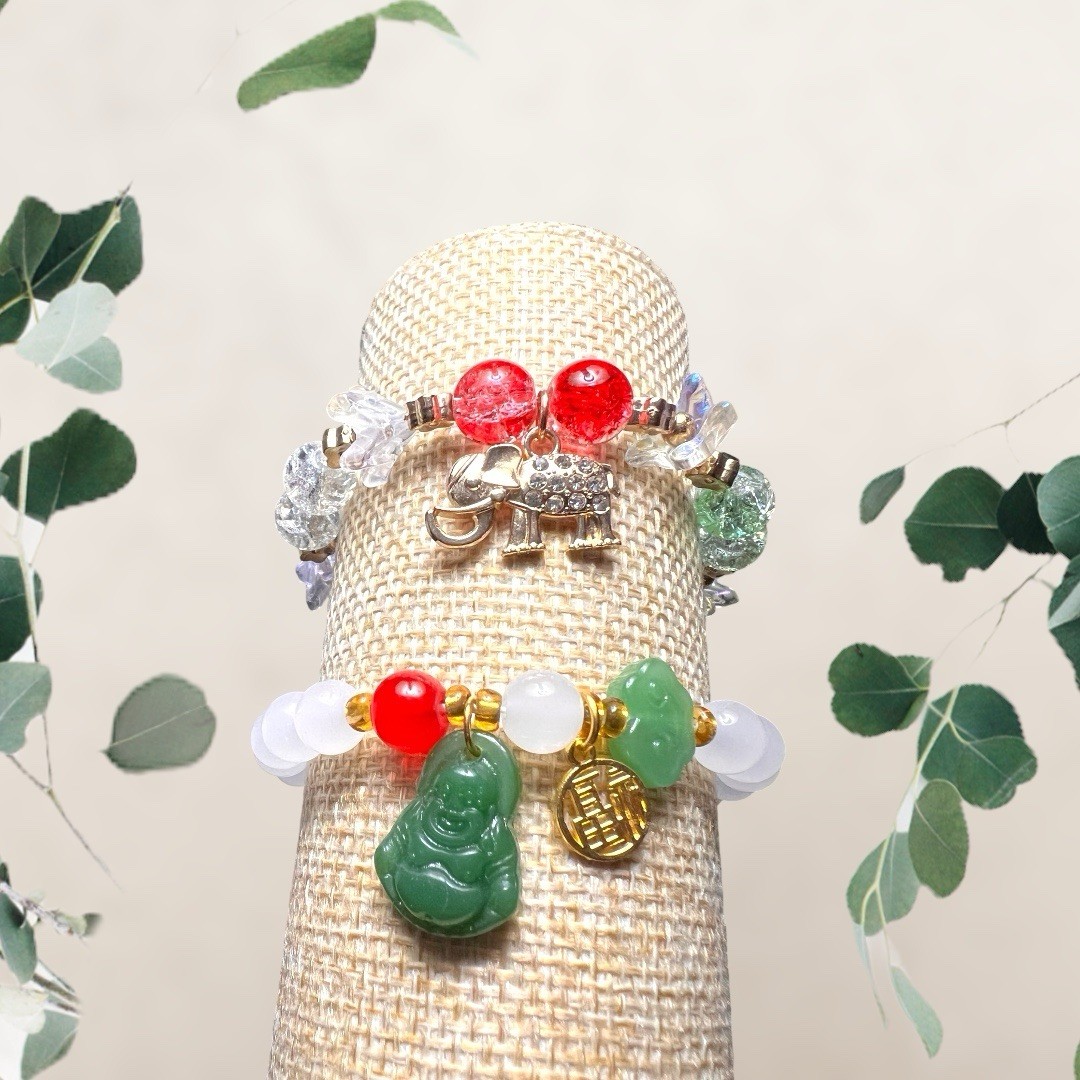 New, handmade white and clear glass beaded stretch bracelet set with charms