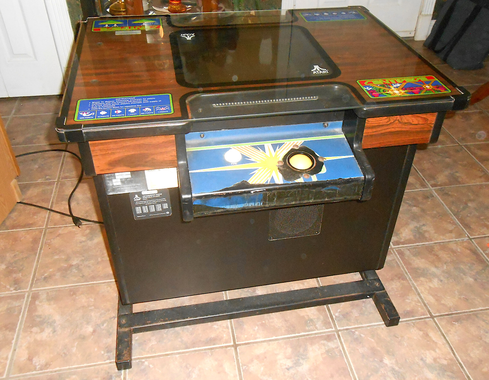 Working Atari Centipede Arcade Game Cocktail Table Ser 01946 Mod 30201 Coin Slot