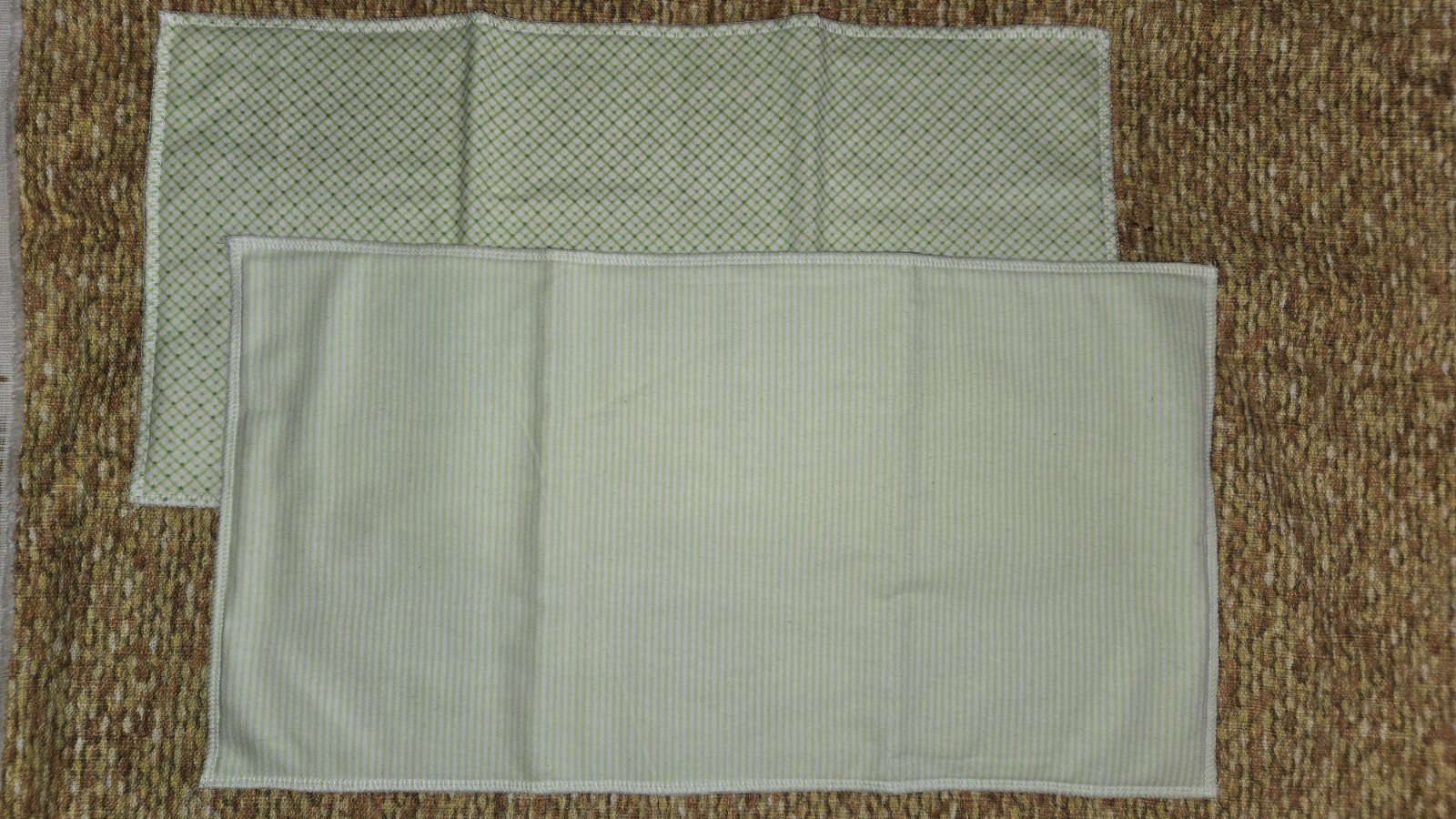 Lot of 2 Handmade 18"x9" 3 Layer Flannel Guinea Pig Cage Liner 100%cotton Green