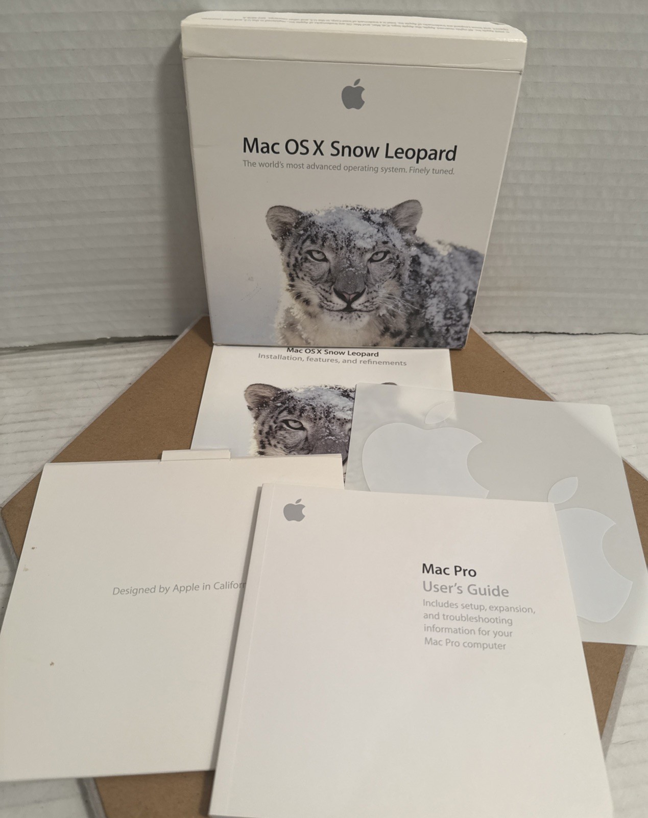 Mac OS X Snow Lepard VERSION 10.6 Software Preowned Good Condition Apple