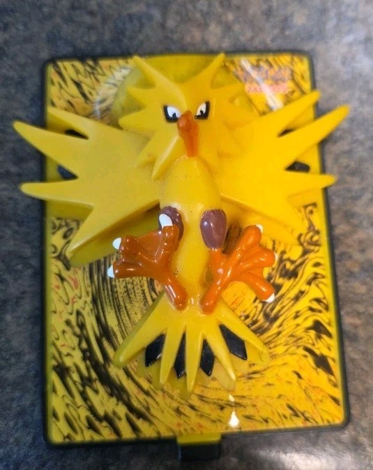 Nice Set Of 2 Burger King Pokemon 2000 The Movies Elekid  Zapdos