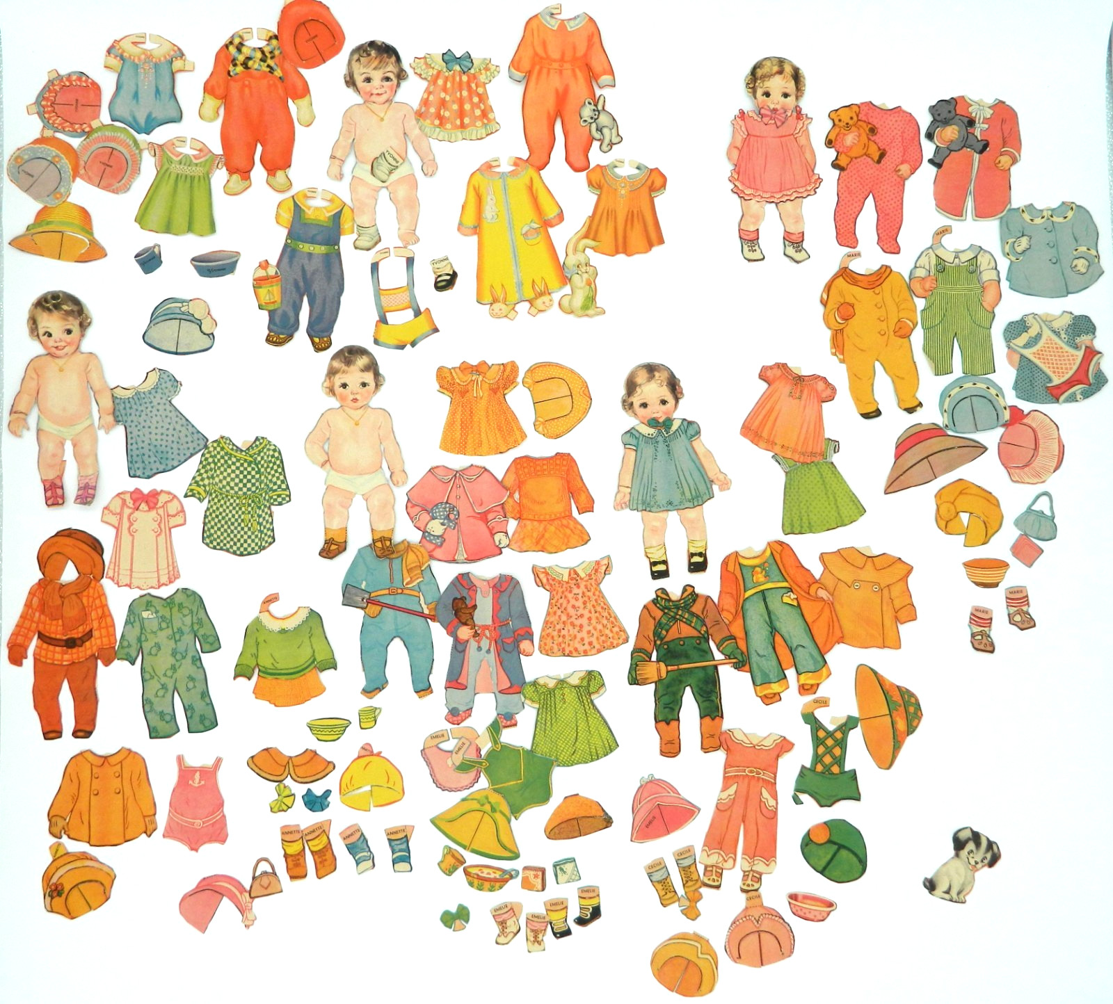 ORIGINAL DIONNE QUINTUPLET BABIES Vintage paper doll 1930s Dolls Clothing access