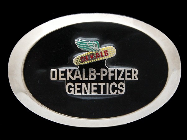NC13157 VINTAGE 1970s **DEKALB-PFIZER GENETICS** FARM RELATED BELT BUCKLE