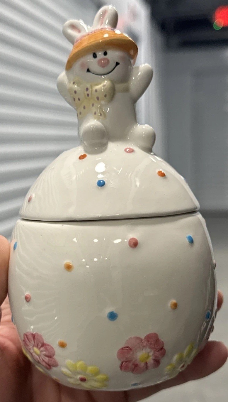 Hallmark Easter Bunny Gourmet Gifts Collection , Item 5223P2