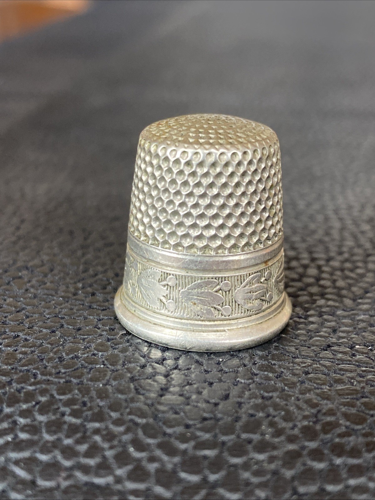 Vintage SBC Simons Brothers Nickel Silver Floral Design Thimble Size No 9 USA